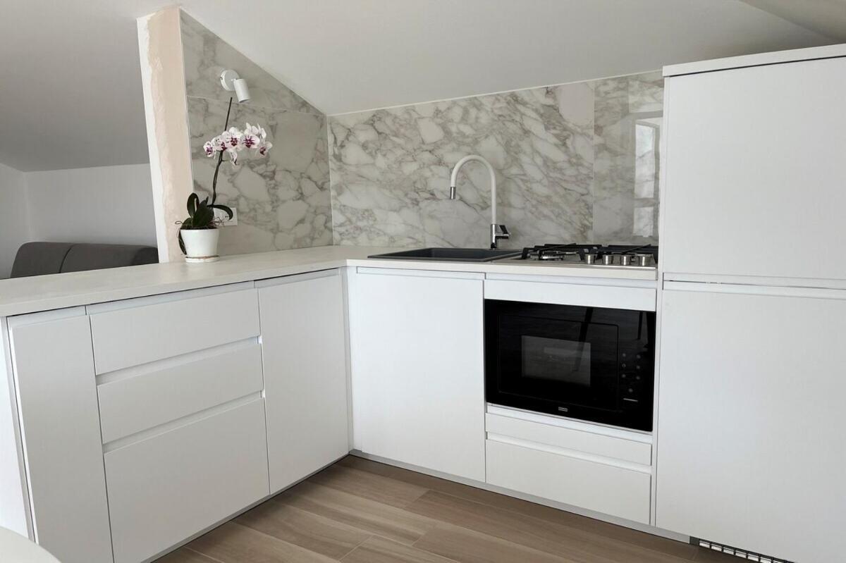 Apartamento Attico Lilium Peschiera del Garda Exterior foto
