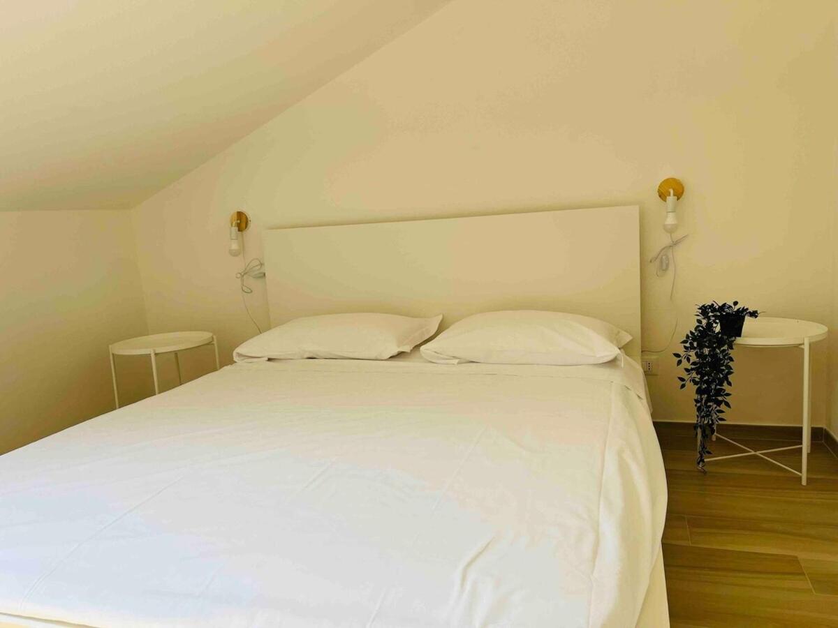 Apartamento Attico Lilium Peschiera del Garda Exterior foto